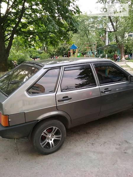 Хэтчбек ВАЗ / Lada 2109 1991 в Украинке