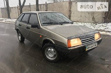 Хэтчбек ВАЗ / Lada 2109 2002 в Звягеле