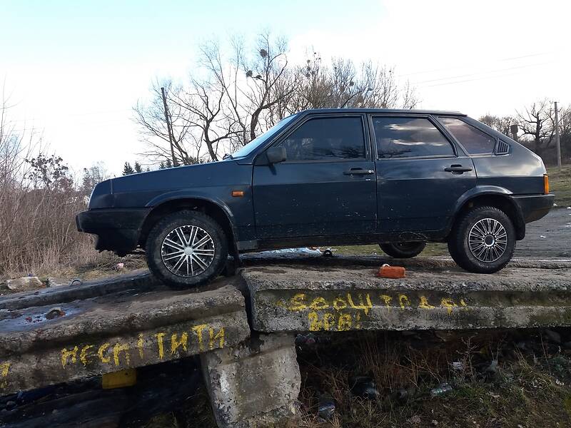 Хэтчбек ВАЗ / Lada 2109 1989 в Перемышлянах фото 10 Хэтчбек ВАЗ / Lada 2109 1989 в Перемышлянах