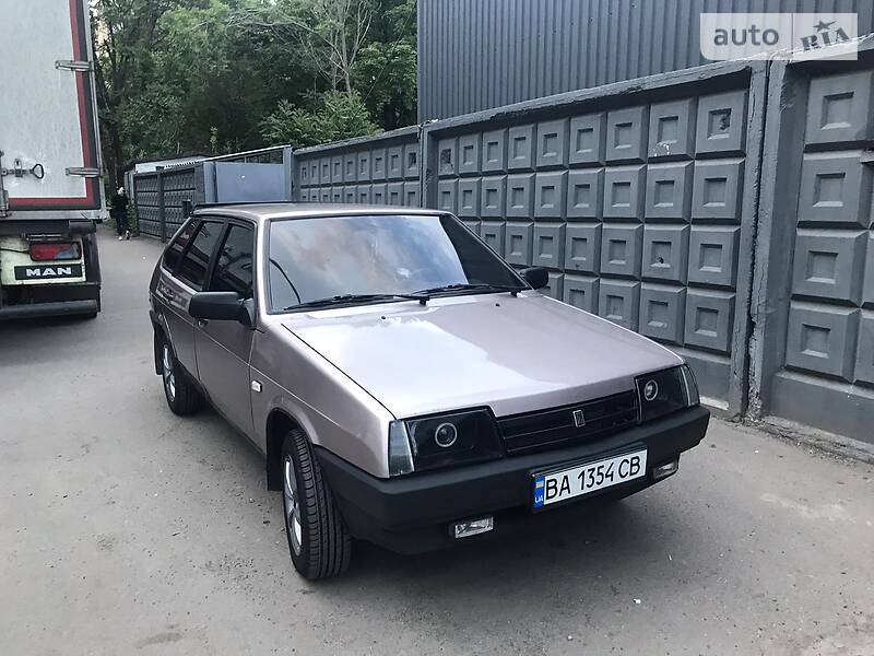 Хетчбек ВАЗ / Lada 2109 2001 в Кривому Розі фото Хетчбек ВАЗ / Lada 2109 2001 в Кривому Розі
