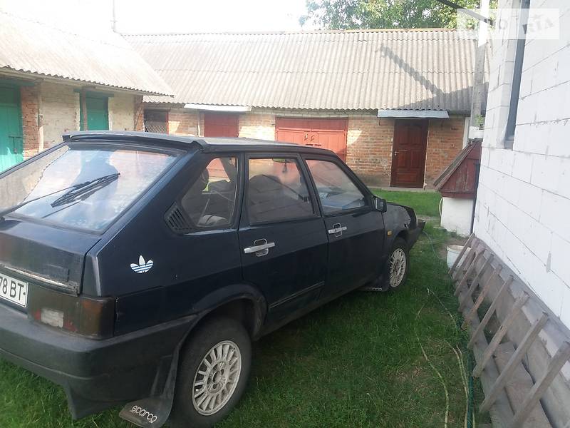 Хэтчбек ВАЗ / Lada 2109 1991 в Киверцах