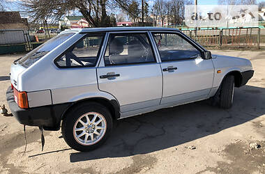 Хэтчбек ВАЗ / Lada 2109 2004 в Лысянке