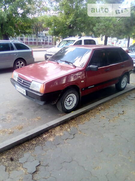 Хэтчбек ВАЗ / Lada 2109 1995 в Сколе фото Хэтчбек ВАЗ / Lada 2109 1995 в Сколе
