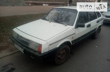 Хэтчбек ВАЗ / Lada 2109 1990 в Чернигове