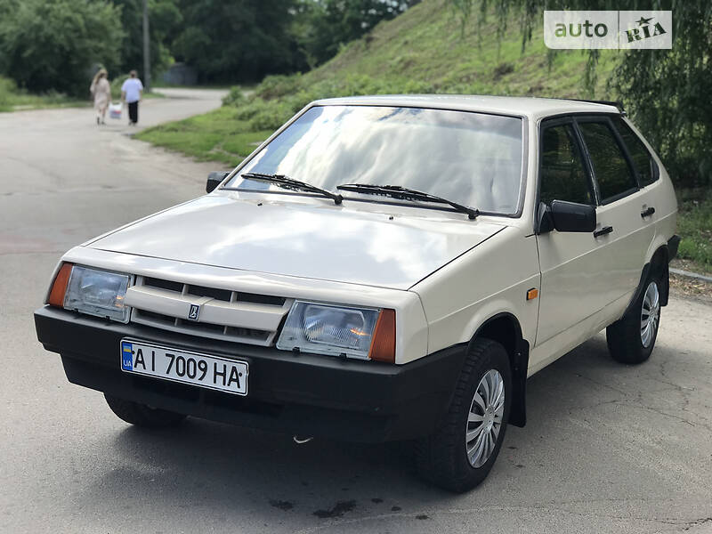 Хэтчбек ВАЗ 2109 1988 в 
