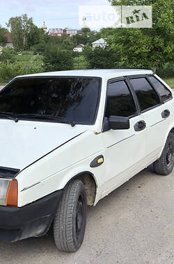 Хэтчбек ВАЗ / Lada 2109 1996 в Волочиске