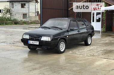Хэтчбек ВАЗ 2109 1991 в 