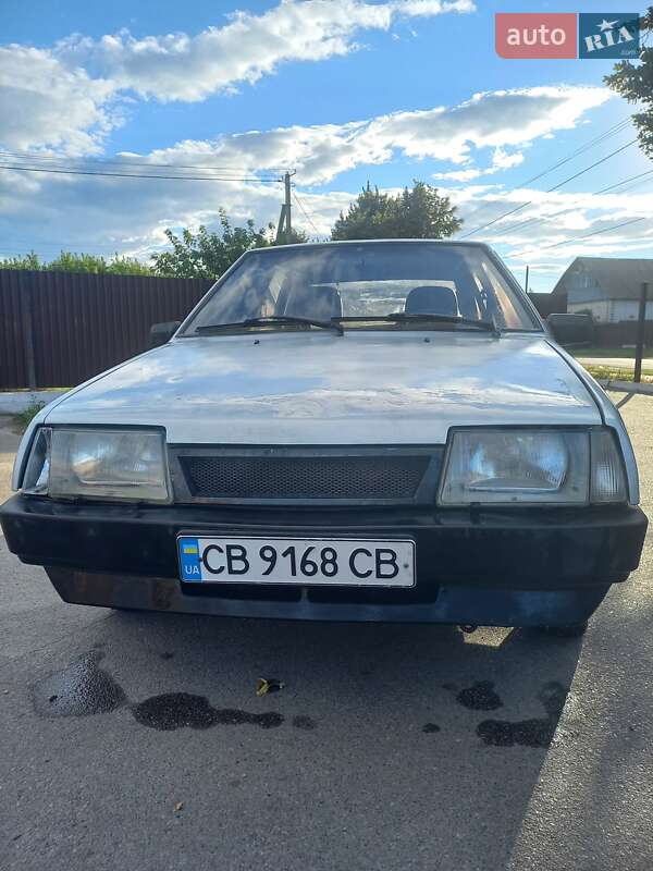 Хэтчбек ВАЗ / Lada 2109 2001 в Чернигове фото 3 Хэтчбек ВАЗ / Lada 2109 2001 в Чернигове