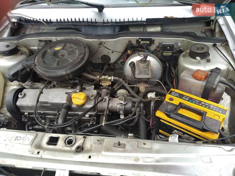 Хэтчбек ВАЗ / Lada 2109 2002 в Кропивницком