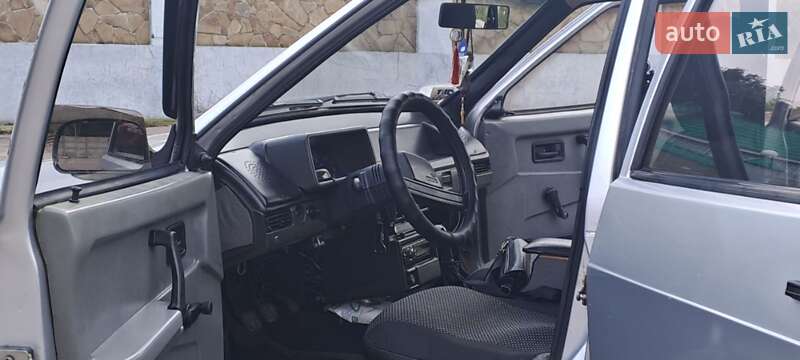 Хэтчбек ВАЗ / Lada 2109 1991 в Чернигове