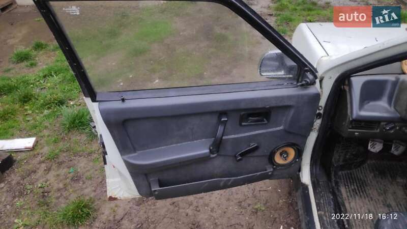 Хетчбек ВАЗ / Lada 2109 1998 в Ужгороді