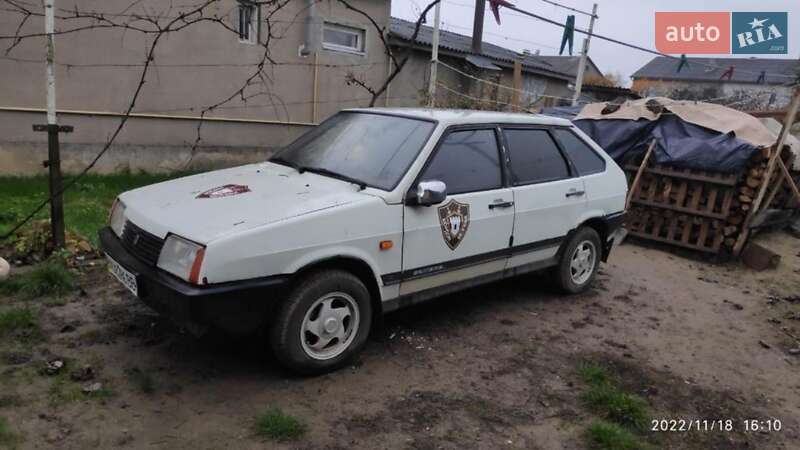 Хетчбек ВАЗ / Lada 2109 1998 в Ужгороді