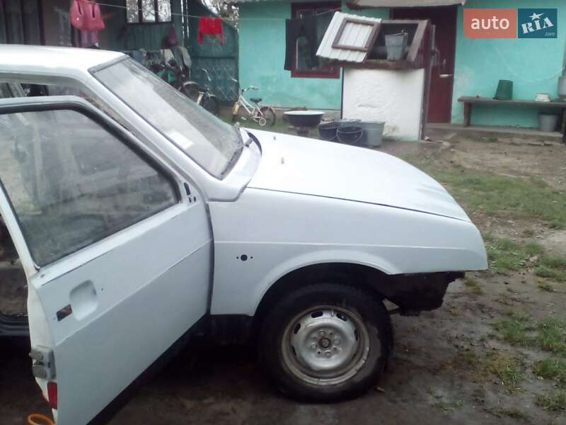 Хэтчбек ВАЗ / Lada 2109 1989 в Жовкве фото 6 Хэтчбек ВАЗ / Lada 2109 1989 в Жовкве