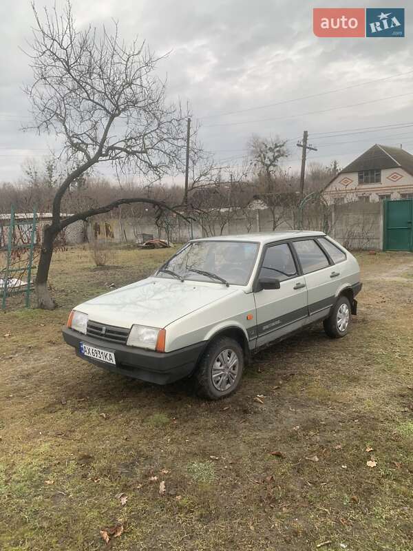 Хэтчбек ВАЗ / Lada 2109 2002 в Богодухове фото 4 Хэтчбек ВАЗ / Lada 2109 2002 в Богодухове