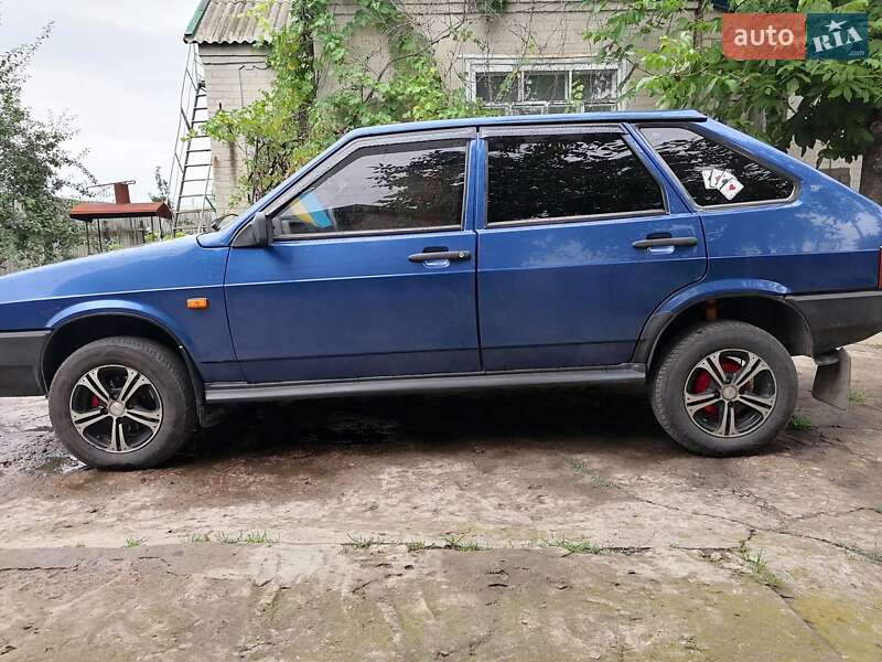 Хэтчбек ВАЗ / Lada 2109 2008 в Покровске