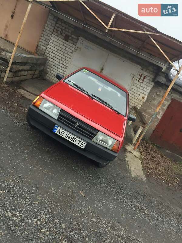 Хэтчбек ВАЗ / Lada 2109 1991 в Кривом Роге фото 3 Хэтчбек ВАЗ / Lada 2109 1991 в Кривом Роге