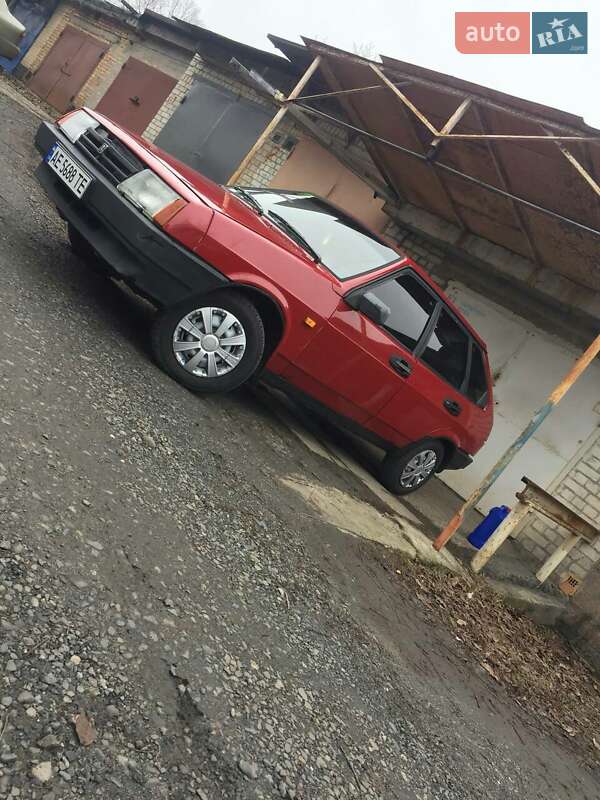 Хэтчбек ВАЗ / Lada 2109 1991 в Кривом Роге фото 4 Хэтчбек ВАЗ / Lada 2109 1991 в Кривом Роге