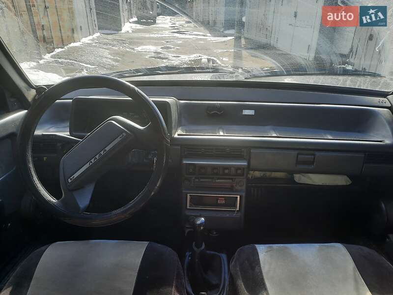 Хэтчбек ВАЗ / Lada 2109 1993 в Киеве фото 2 Хэтчбек ВАЗ / Lada 2109 1993 в Киеве