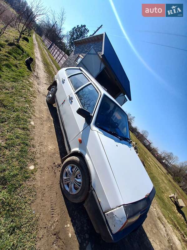 Универсал ВАЗ / Lada 2109 1991 в Надворной фото 3 Универсал ВАЗ / Lada 2109 1991 в Надворной