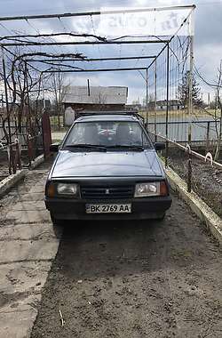 Хэтчбек ВАЗ / Lada 2109 1997 в Турийске