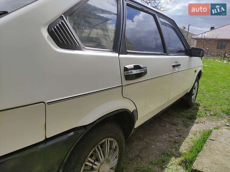 Хэтчбек ВАЗ / Lada 2109 1991 в Ковеле