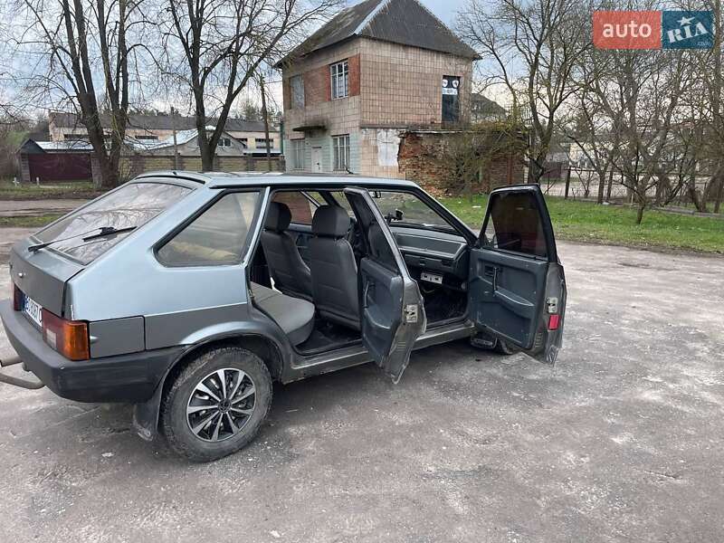 Хэтчбек ВАЗ / Lada 2109 1991 в Шумске
