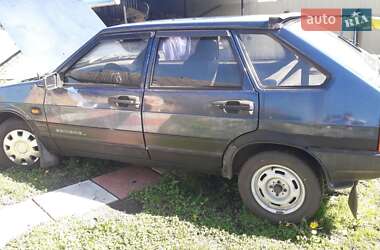 Хэтчбек ВАЗ / Lada 2109 2004 в 