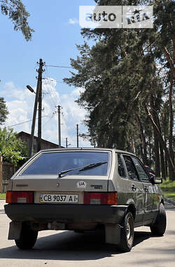 Хэтчбек ВАЗ / Lada 2109 2002 в Чернигове