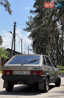 Хэтчбек ВАЗ / Lada 2109 2002 в Чернигове