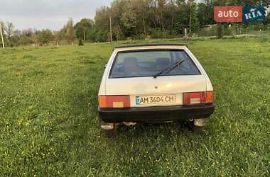 Хэтчбек ВАЗ 2109 1987 в 
