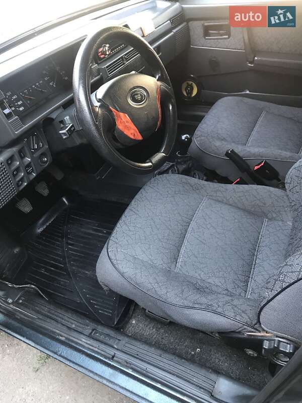 Хэтчбек ВАЗ / Lada 2109 2004 в Харькове