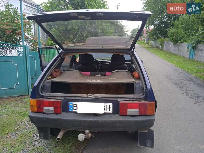 Хэтчбек ВАЗ / Lada 2109 2005 в Новоархангельске фото 7 Хэтчбек ВАЗ / Lada 2109 2005 в Новоархангельске