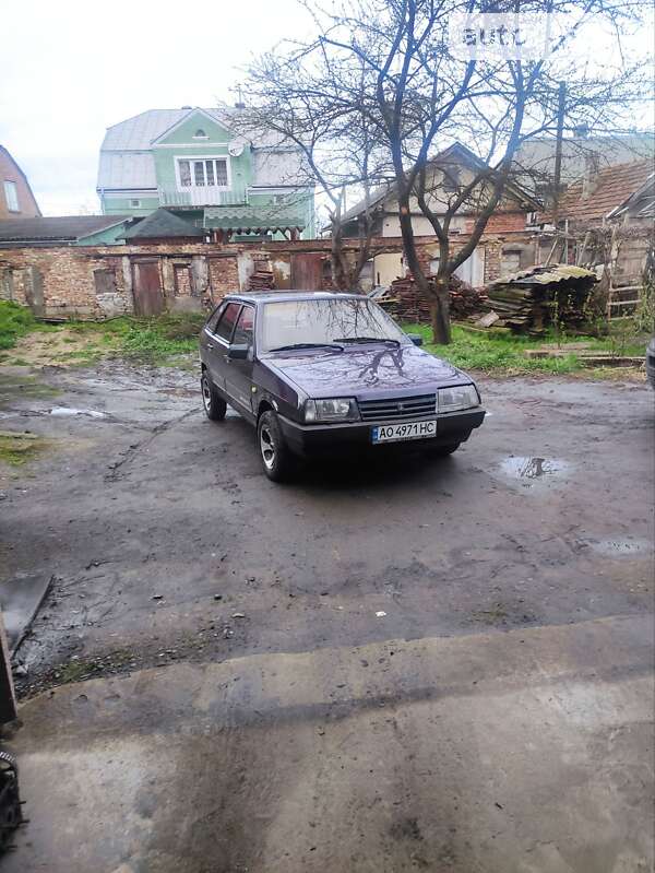 Хэтчбек ВАЗ 2109 1997 в 