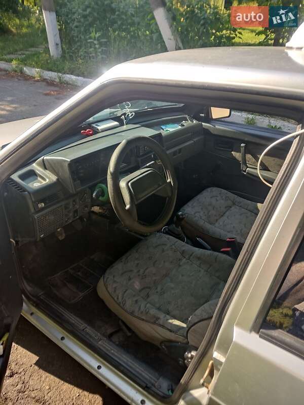 Хетчбек ВАЗ / Lada 2109 2003 в Синельниковому