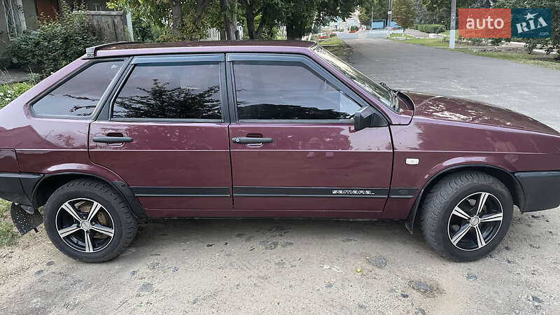 Хэтчбек ВАЗ / Lada 2109 1995 в Захарьевке