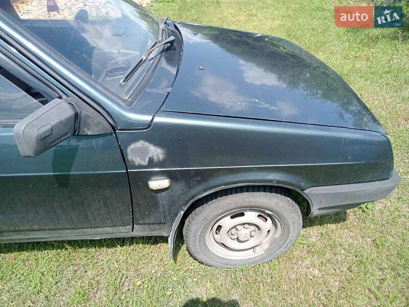 Хэтчбек ВАЗ / Lada 2109 2004 в Киеве