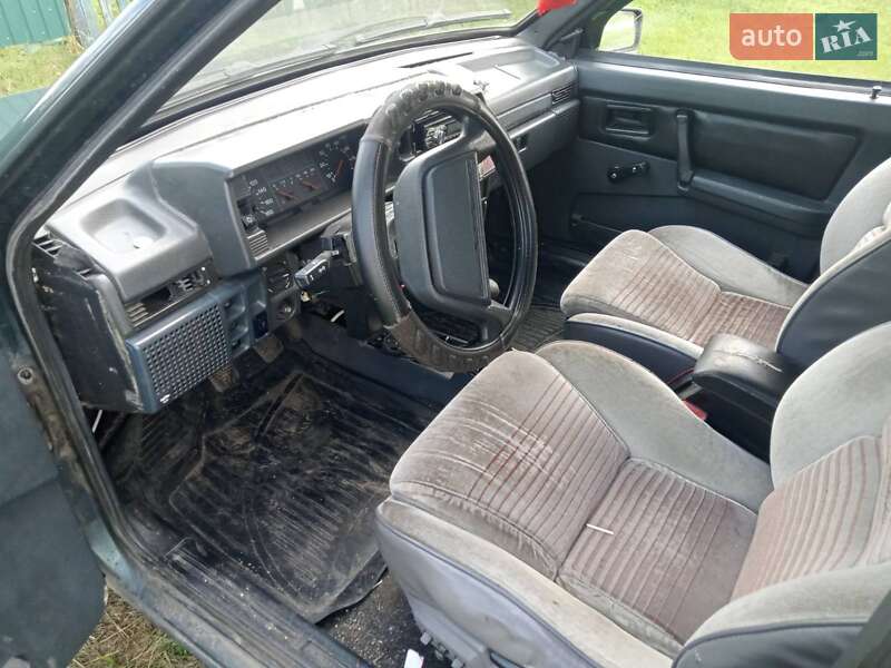 Хэтчбек ВАЗ / Lada 2109 2004 в Киеве