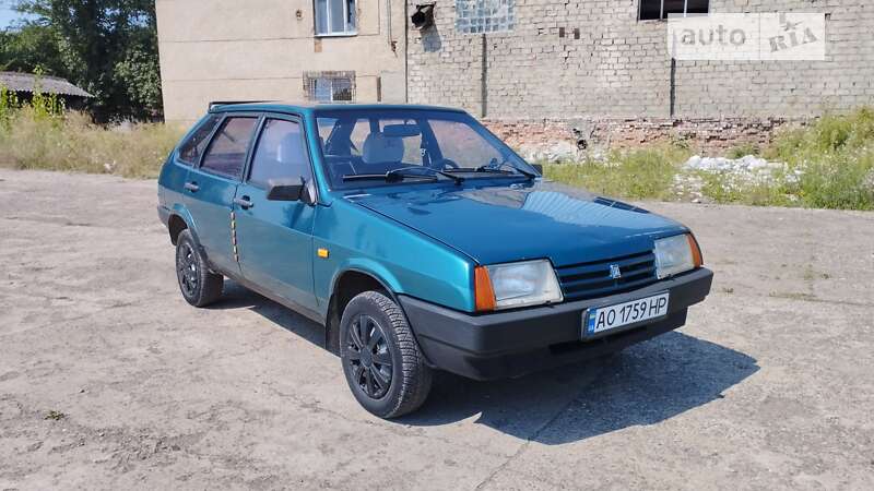 Хэтчбек ВАЗ / Lada 2109 1996 в Берегово