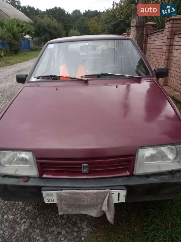 Хэтчбек ВАЗ 2109 1990 в 