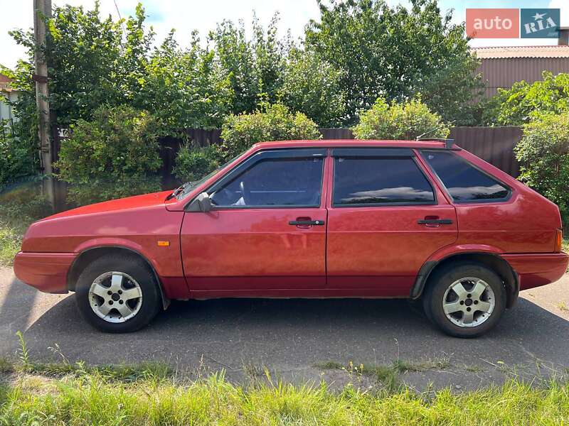 Хэтчбек ВАЗ / Lada 2109 1998 в Кривом Роге фото 5 Хэтчбек ВАЗ / Lada 2109 1998 в Кривом Роге