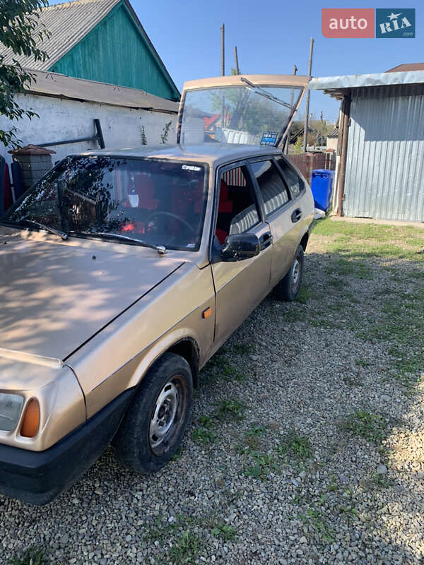 Хэтчбек ВАЗ / Lada 2109 1988 в Калуше
