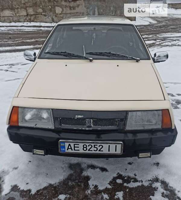 Хэтчбек ВАЗ / Lada 2109 1993 в Верхнеднепровске