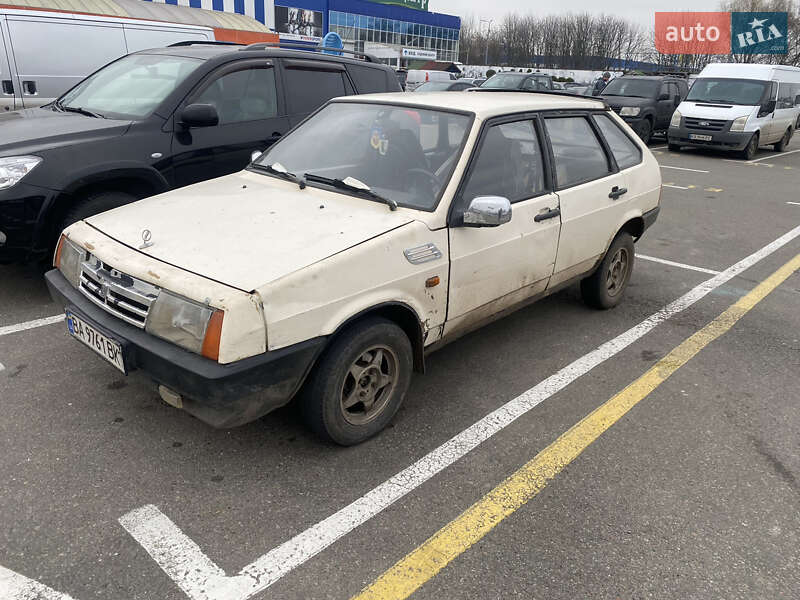 Хэтчбек ВАЗ / Lada 2109 1992 в Киеве
