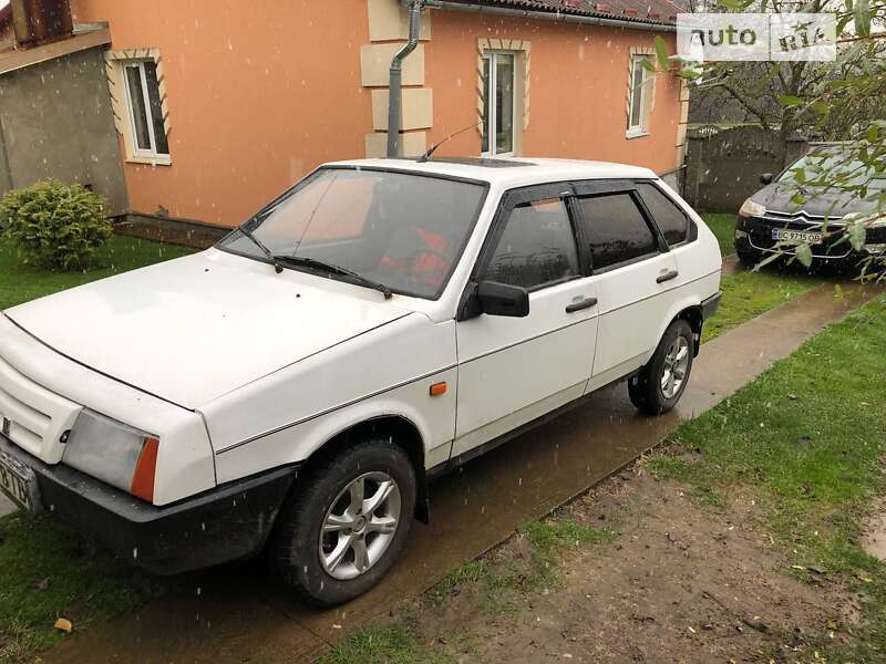 Хэтчбек ВАЗ / Lada 2109 1991 в Мостиске