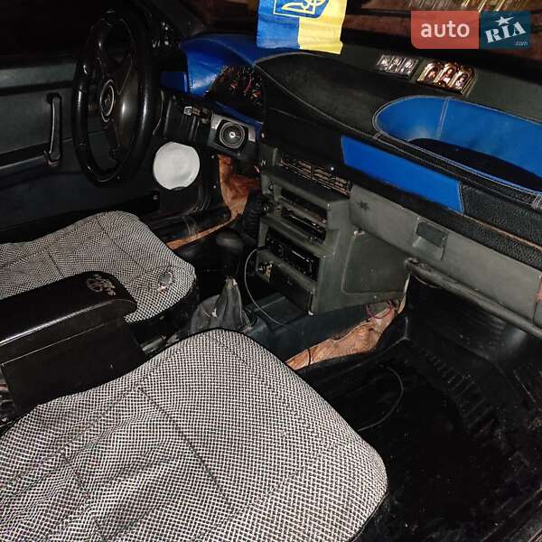 Хэтчбек ВАЗ / Lada 2109 1992 в Кременчуге фото 3 Хэтчбек ВАЗ / Lada 2109 1992 в Кременчуге