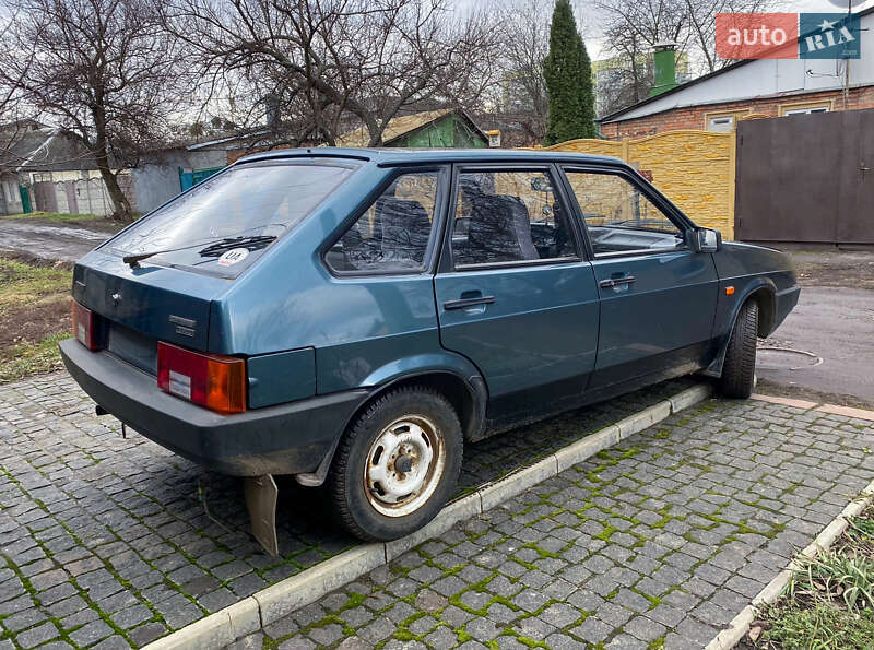Хетчбек ВАЗ / Lada 2109 2000 в Харкові