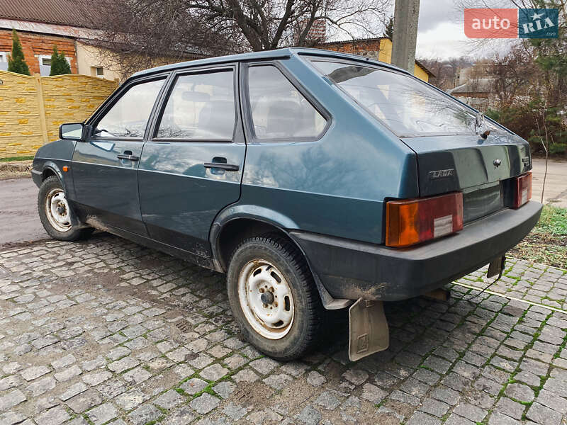 Хетчбек ВАЗ / Lada 2109 2000 в Харкові