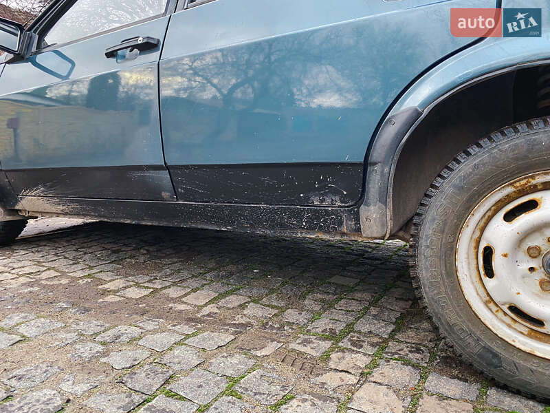 Хетчбек ВАЗ / Lada 2109 2000 в Харкові