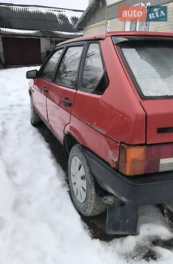 Хэтчбек ВАЗ 2109 1989 в 
