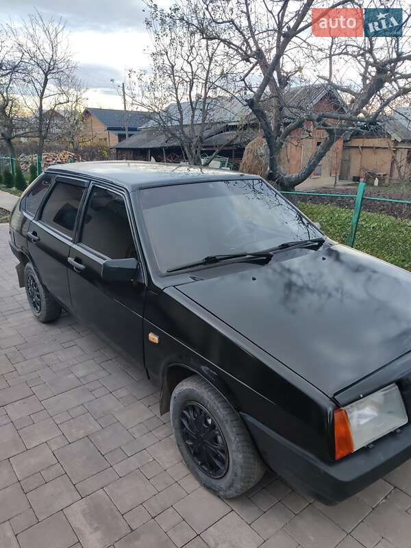 Хэтчбек ВАЗ / Lada 2109 1990 в Косове